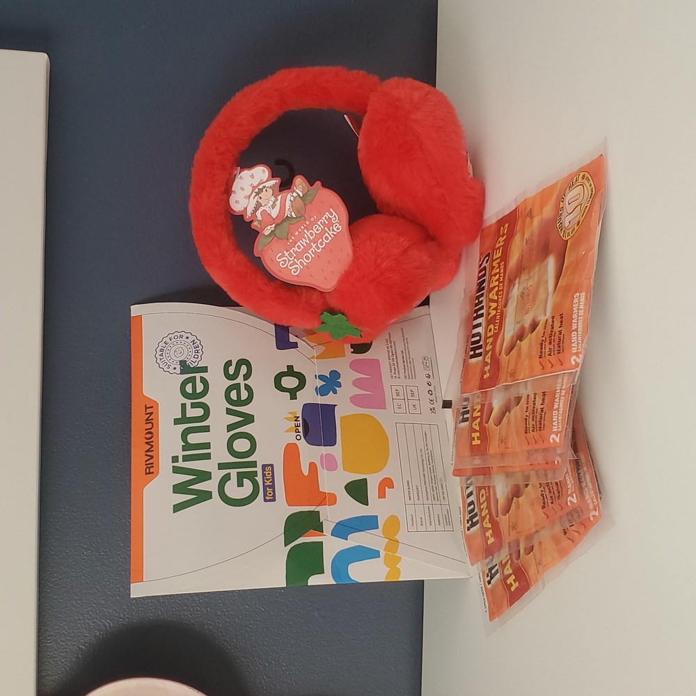 Bundle: Kids Winter Essentials – Hand Warmers, Earmuffs & Gloves - NWT